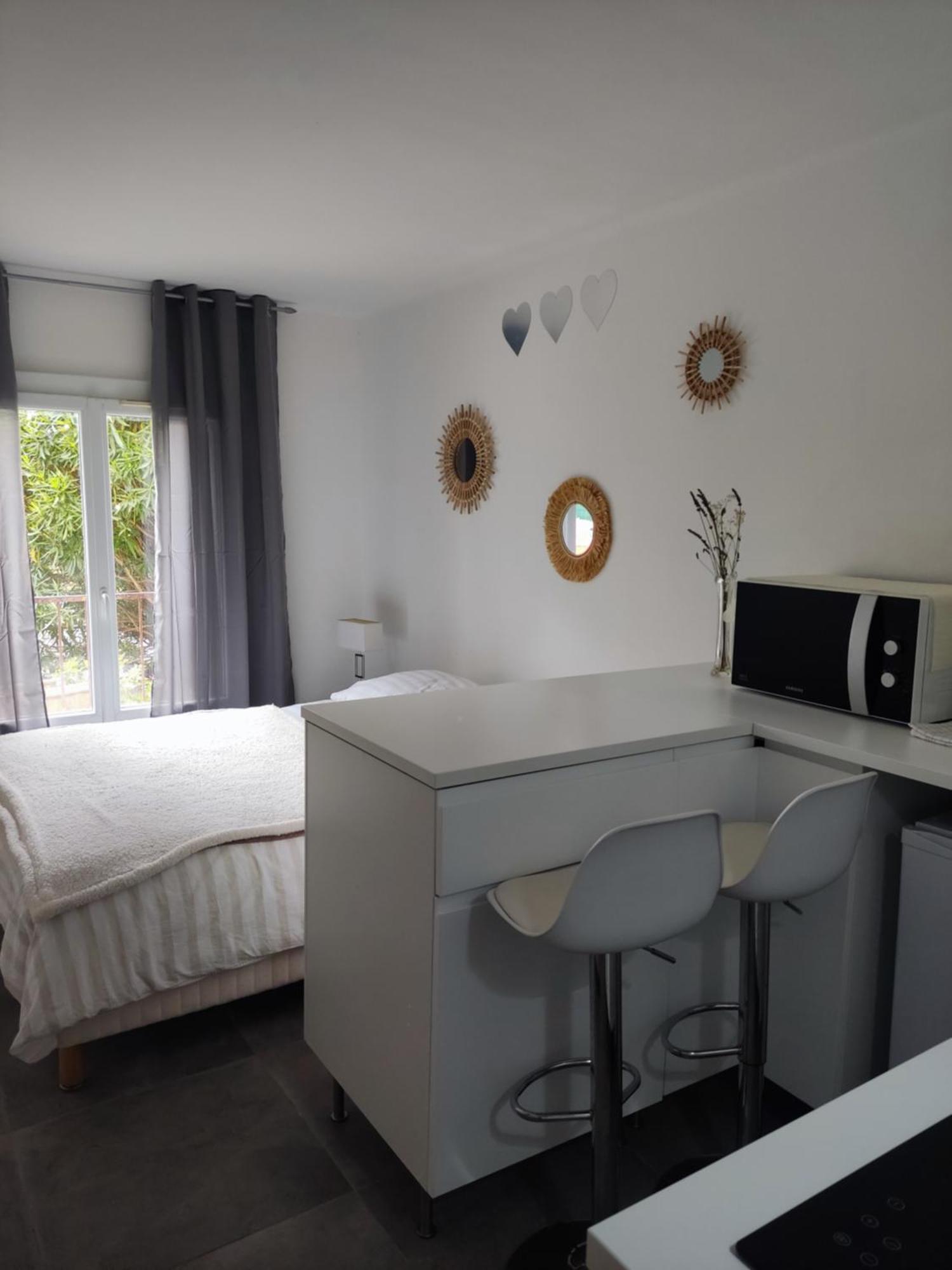 Provencal-Style Apartment エクス＝アン＝プロヴァンス エクステリア 写真