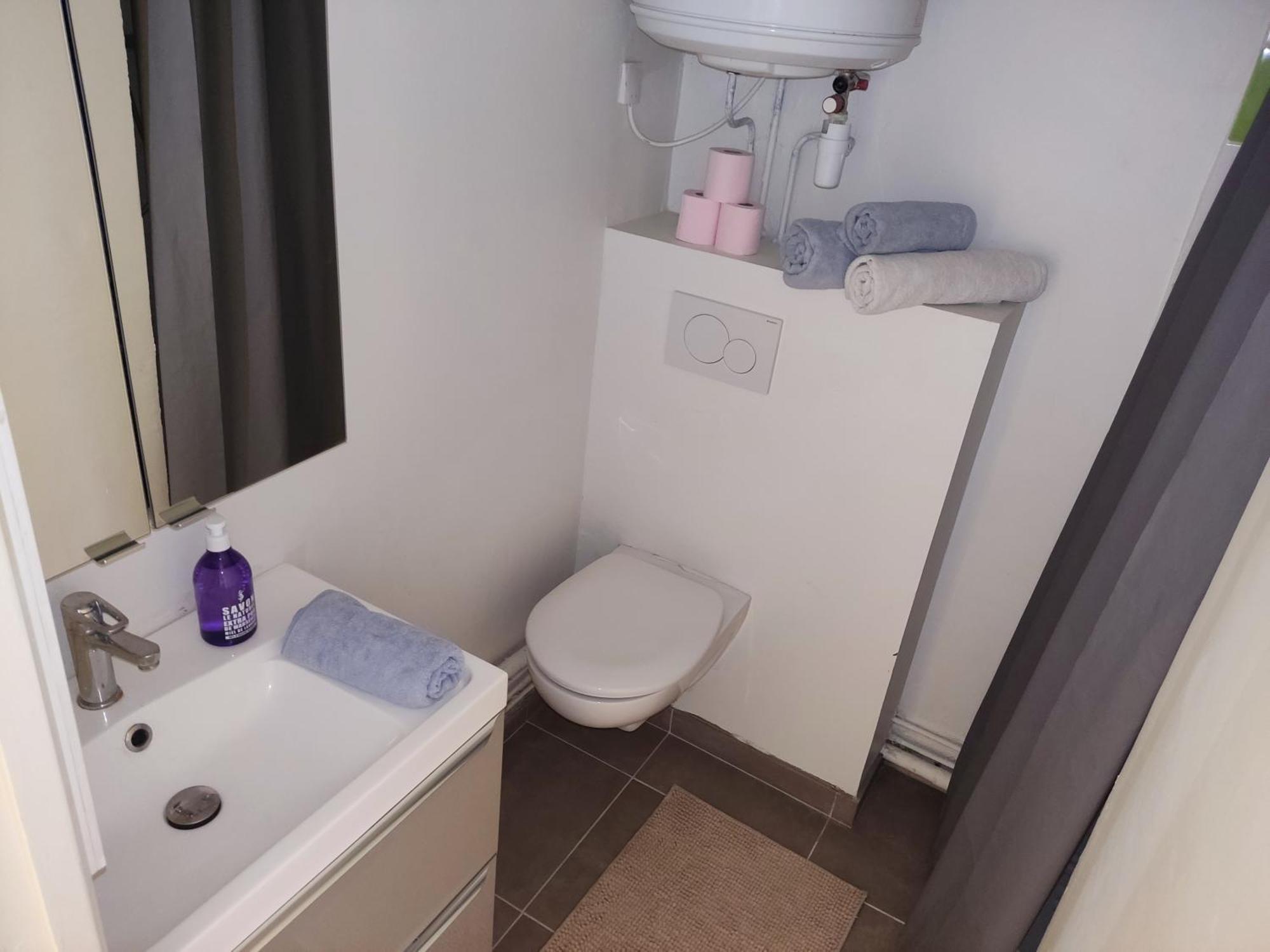 Provencal-Style Apartment エクス＝アン＝プロヴァンス エクステリア 写真