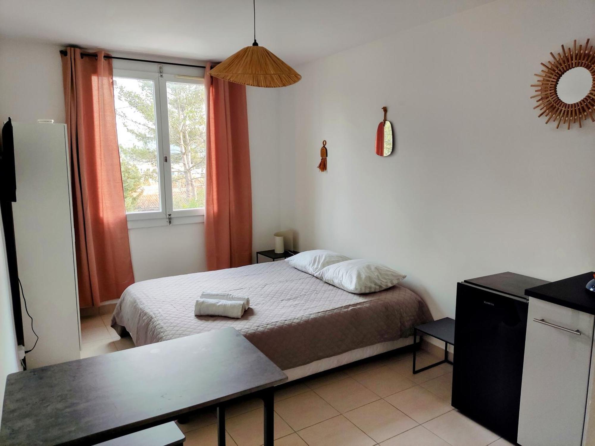 Provencal-Style Apartment エクス＝アン＝プロヴァンス エクステリア 写真